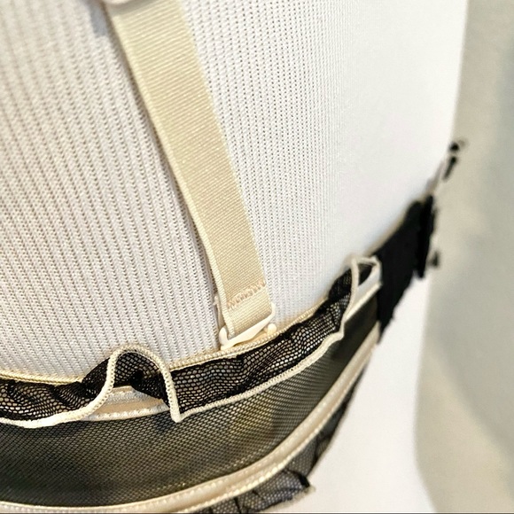 NWOT Kardashian Kollection Intimates Ruffle Balconette Bra, 34C - Picture 5 of 12